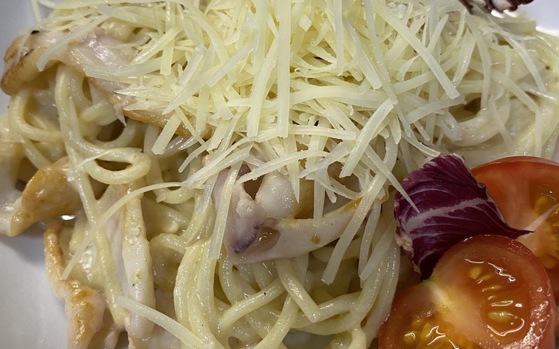 Спагетти с кальмарами 